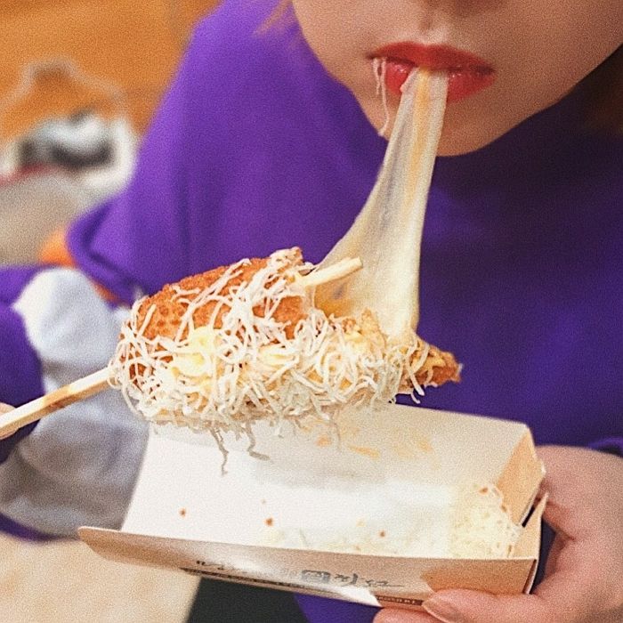 소시지 없이 치즈만 꽉꽉 때려넣은 명랑 핫도그 신상 ‘따따블치즈핫도그’