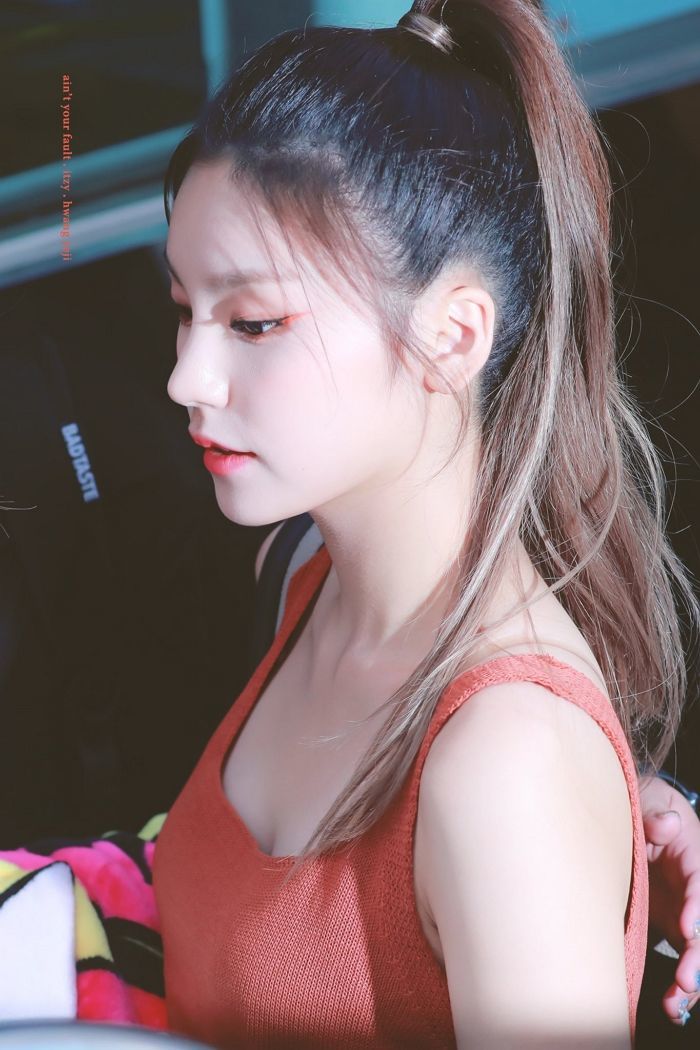 옆태마저 신이 정성스레 빚은 것처럼 완벽한 ‘비주얼 갑’ 아이돌 6