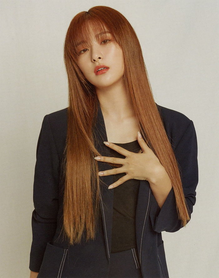 ‘올블랙’ 착장하고 고농축 ‘퇴폐미’ 대폭발시킨 레드벨벳 슬기