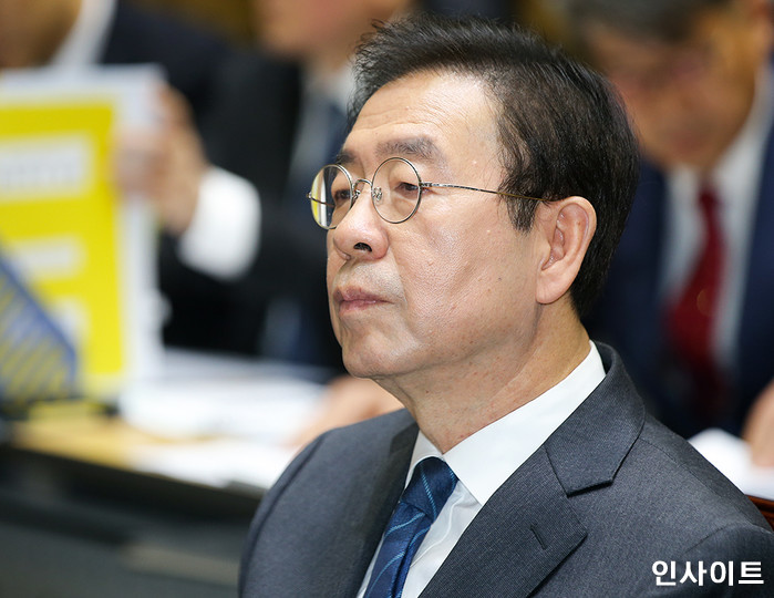 박원순 서울시장 “서울에 아파트 사는 주민들 세금 너무 낮아···더 걷어야 한다”