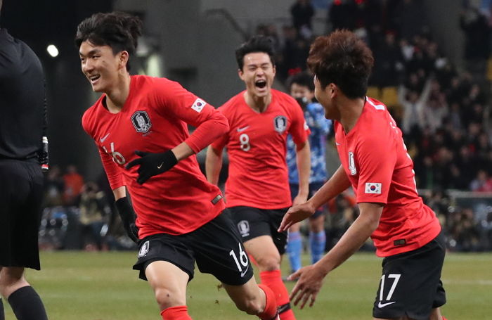 “황인범+김민재 최고다!” 일본 1대0으로 이기고 대회 3연속 우승한 대한민국