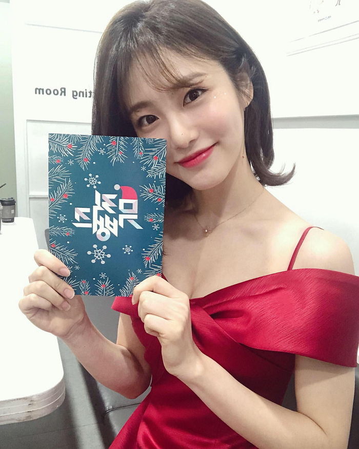 ‘빨간 드레스+중단발’ 조합으로 ‘현실판 백설공주’ 미모 뽐낸 신예은