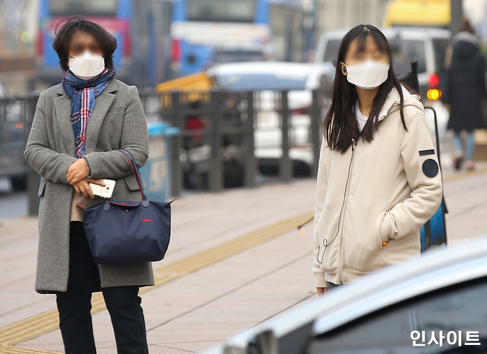 크리스마스 이브인 오늘(24일), ‘미세먼지 폭탄’ 몰려와 야외 데이트 절대 못 한다