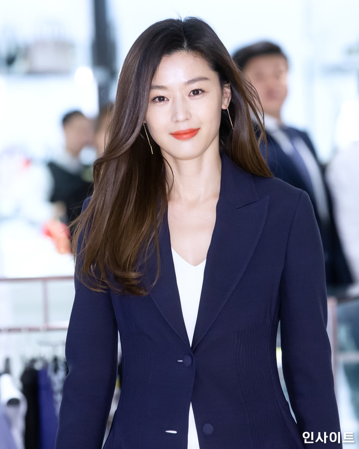 부동산만 ‘870억원’ 어치 보유하고 있었던 전지현 클래스