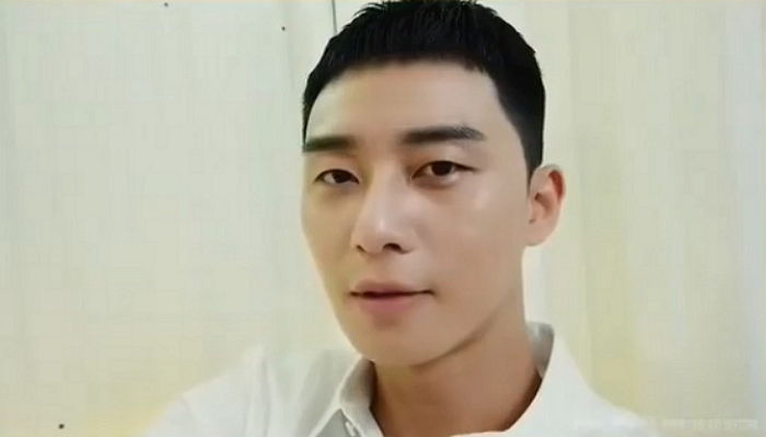 현실판 ‘박새로이’로 변신해 설렘 유발하는 ‘밤톨머리’ 박서준의 훈훈한 근황