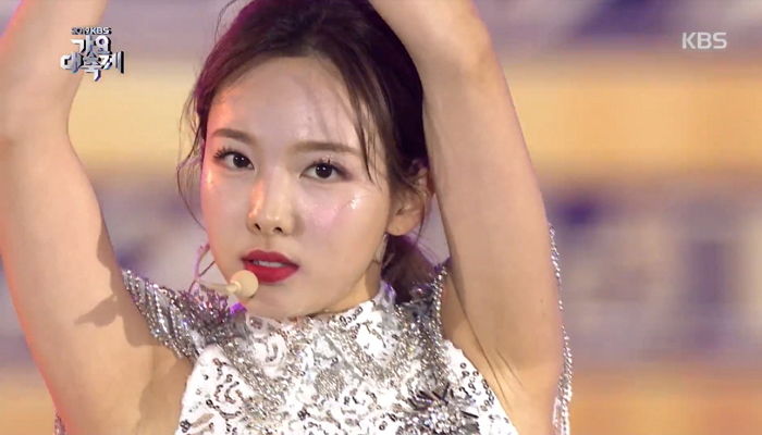 ‘KBS 가요대축제’ 리허설도 못 하고 무대 올라가 ‘덜덜’ 떨렸다 고백한 트와이스