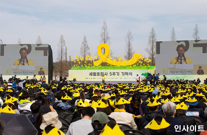 아들 따라 스스로 목숨 끊은 세월호 희생자 아빠는 매일 주머니에 ‘우울증 약’을 들고 다녔다