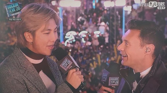 신년맞이 미국 ‘타종 행사’ 참여해 역대급 섹시 무대 선보인 ‘슈퍼스타’ 방탄