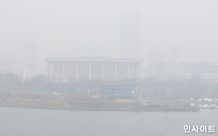 2020년 첫 주말인 내일(4일), 날씨 따뜻한 대신 ‘미세먼지’ 잔뜩 몰려온다