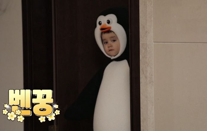 최애 캐릭터 ‘펭수’ 똑닮은 꼬꼬마 펭귄으로 변신한 벤틀리