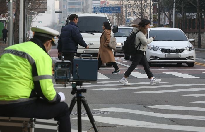 “아예 달릴 생각 말자”…스쿨존 제한 속도 ‘30㎞→20㎞’로 더 낮춘다