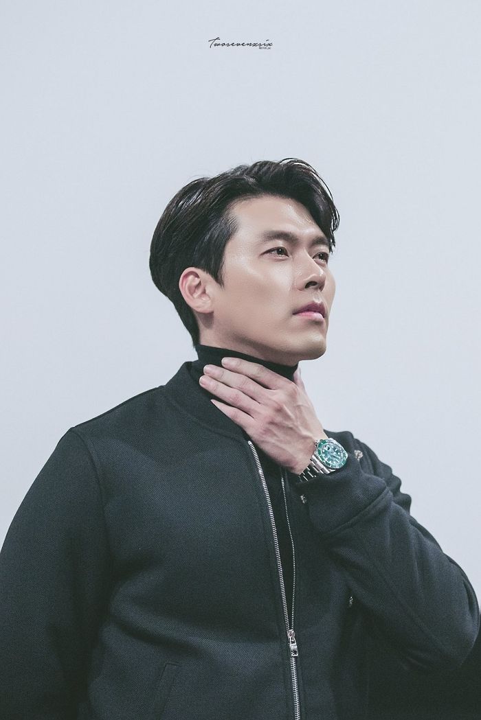 입이 떡 벌어질 정도로 섹시하다는 ‘38살’ 현빈의 ‘넘사벽’ 옆태