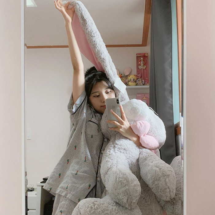 토끼 닮은 여친한테 선물하면 뽀뽀 100번 받을 수 있는 ‘보들+촉촉’ 코스트코 초대형 토끼 인형