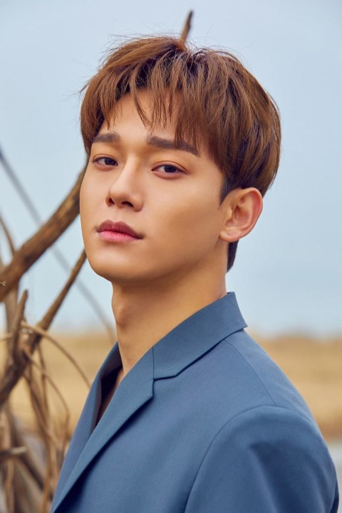 여친과 ‘결혼 발표’한 첸, 23일 ‘신곡’ 발표하며 활발한 활동 이어간다