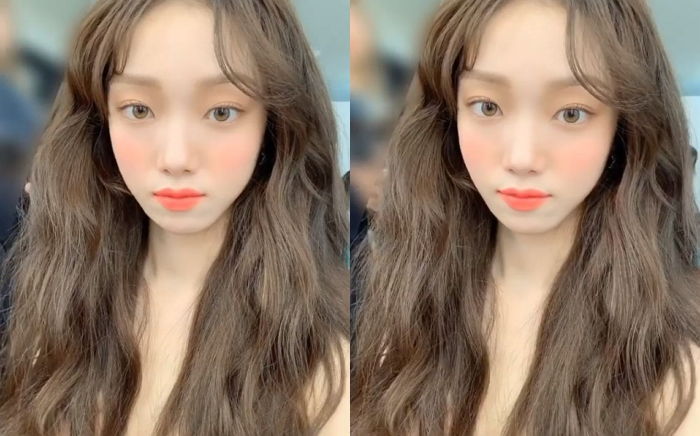 작정하고 꾸미니까 ‘바비인형’이 따로 없는 ‘낭만닥터’ 이성경 비주얼