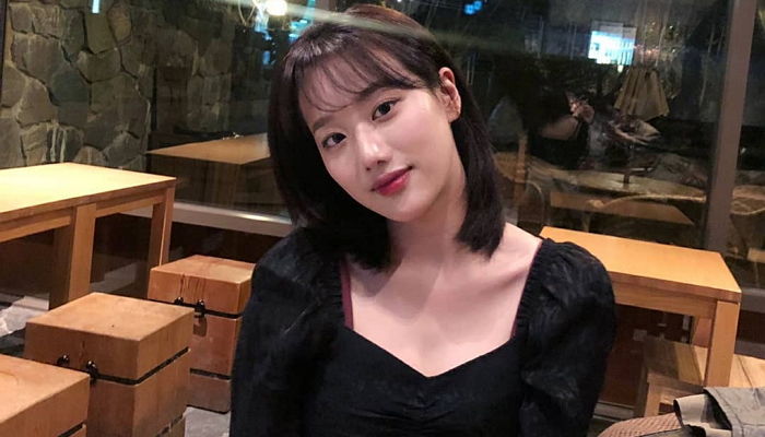 요즘 여돌 ‘미모 원탑’이라고 난리 난 에이프릴 이나은의 ‘세젤예’ 일상