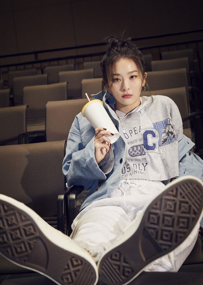 새 화보서 힙합 동아리 ‘센언니’ 포스 풍긴 레드벨벳 슬기의 반전 매력