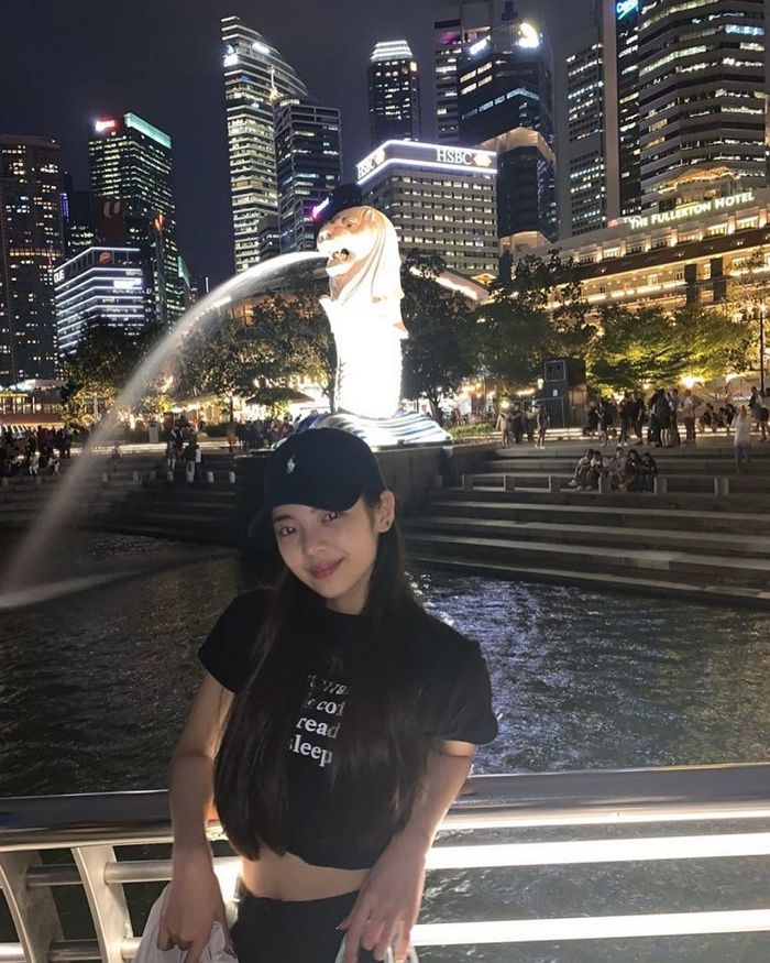 ‘키 162cm’인데 비율 너무 좋아 운동화 신고도 ‘인생샷’ 건지는 있지 리아
