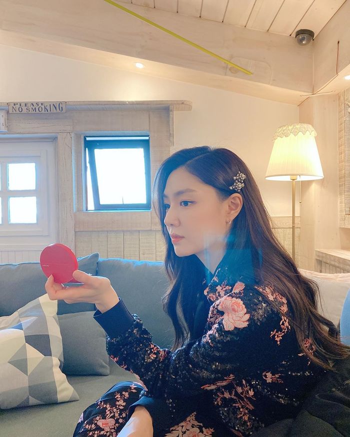 손예진에 1도 안 꿀리는 미모로 남심 폭격 중인 ‘사랑의 불시착’ 서지혜 일상 사진