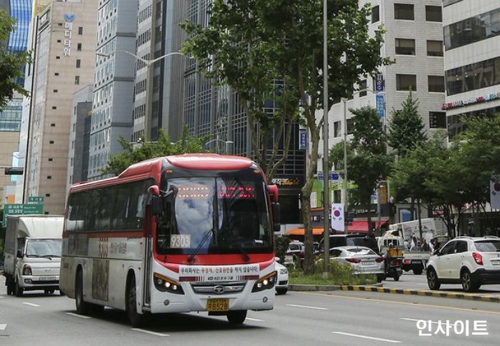 자가격리하랬더니 고속버스 타고 대구→경기도 딸 집까지 간 신천지 교인