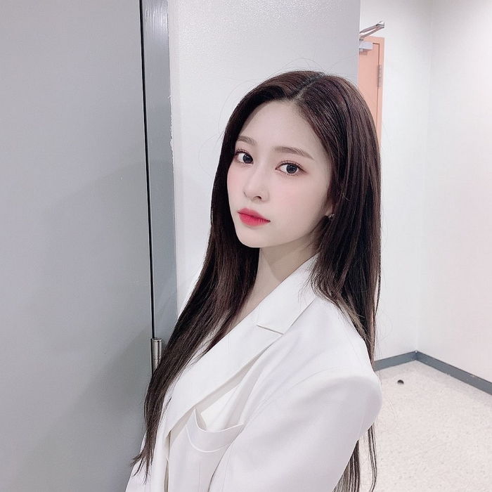 ‘20살’ 성인 되더니 매일 리즈 경신해 ‘남심 착즙’하는 아이즈원 김민주