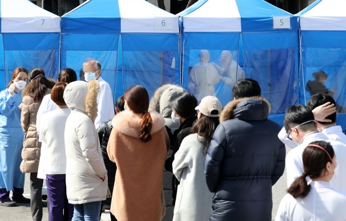 국내 코로나 추가 확진 179명 발생···누적 총 7313명