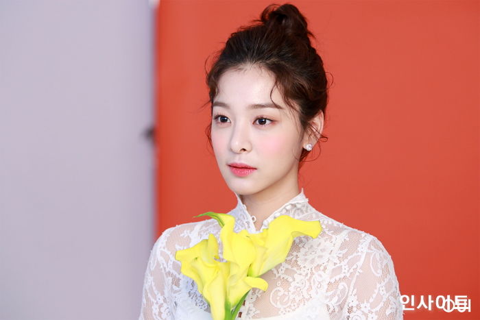 설인아, 광고 비하인드 컷에서도 꽃보다 예쁜 비주얼 뽐내