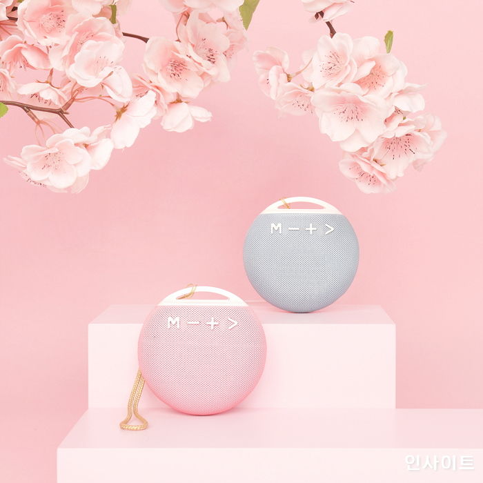 앙증맞은 조약돌 사이즈인데 ‘150분 연속 재생+음질’까지 갖춘 다이소 블루투스 스피커