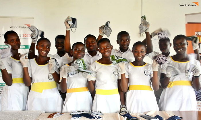 한국에 보답하고 싶다며 직접 만든 마스크 4천장 보내온 아프리카 주민들