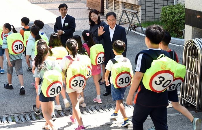 ‘민식이법’ 시행 이후 아예 ‘차’ 집에 놓고 출근한다는 학교 선생님들