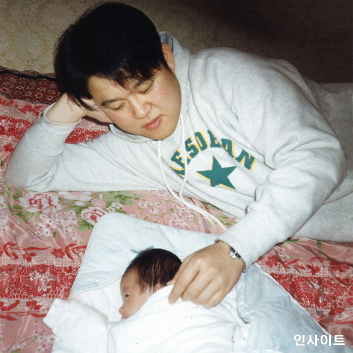 “듣고 아빠 생각나서 오열했다”···그리가 아빠 김구라 존경하는 마음 담아 쓴 슬픈 신곡 ‘HIM’