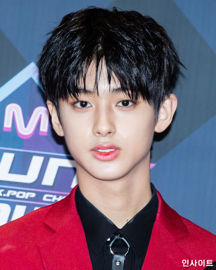 코로나19 ‘음성’ 판정받고 자가격리 들어가는 김민규