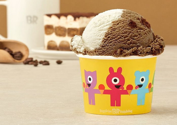 커피맛 아이스크림에 달콤쌉쌀한 티라미수 케이크 통째로 콕콕 박힌 배라 신상