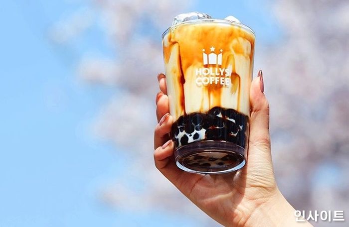 할리스커피, 진한 달콤함 느낄 수 있는 ‘흑당 버블 라떼’ 출시