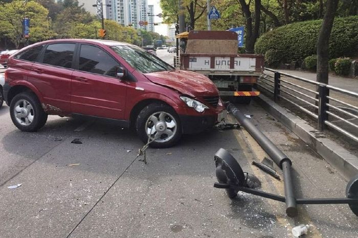 출근길 정류장서 버스 기다리다 ‘음주운전’ 차량에 치여 숨진 여성