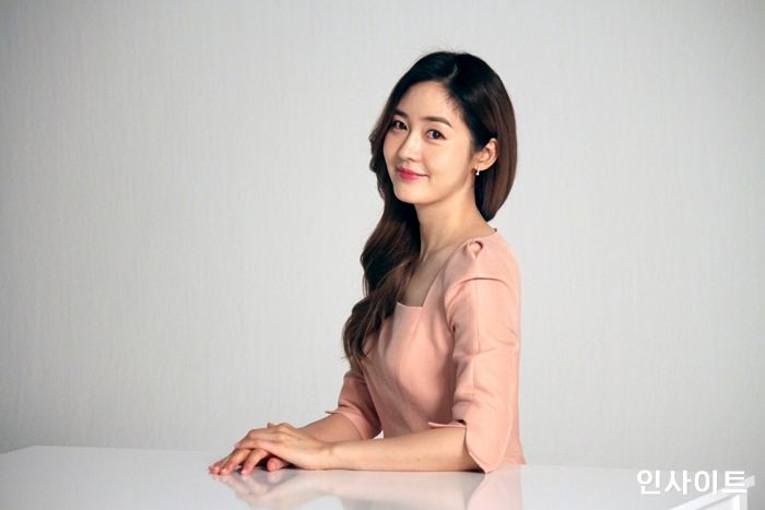 성유리, 광고 촬영장 속 ‘러블리+청순’ 매력 발산