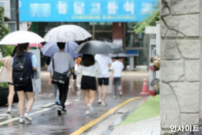 “매일 아침, 8시 30분 전에 학교 가는 학생은 쉽게 ‘우울증’ 걸린다”