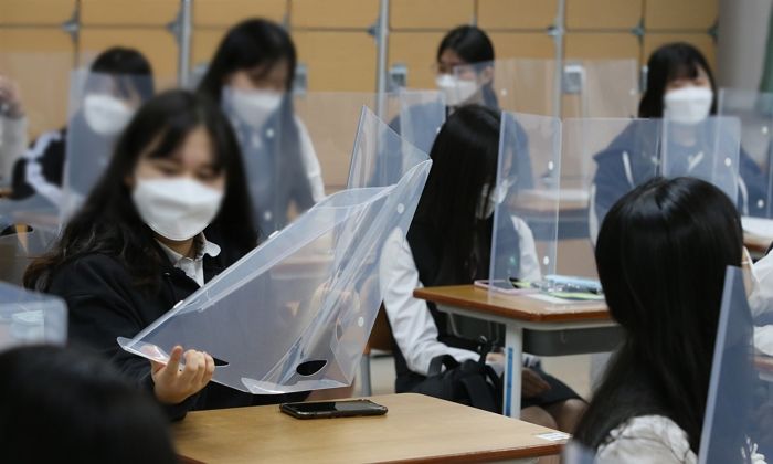 코로나 확산 속에서도 ‘등교 개학’한 오늘(20일)자 고3 교실 상황