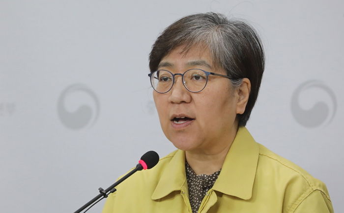 “종교시설 및 소모임 취소·연기 강력히 요청드린다” 머리 하얗게 된 정은경의 호소