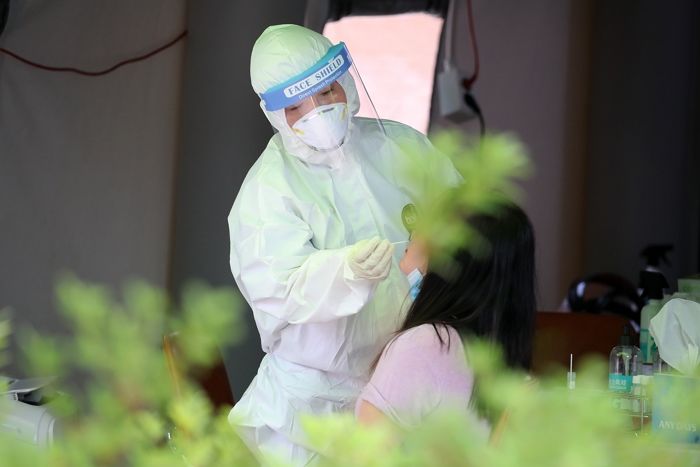 “다시 50명 넘었다”···‘어제(5일)’ 하루 발생한 충격적인 코로나 확진자 수