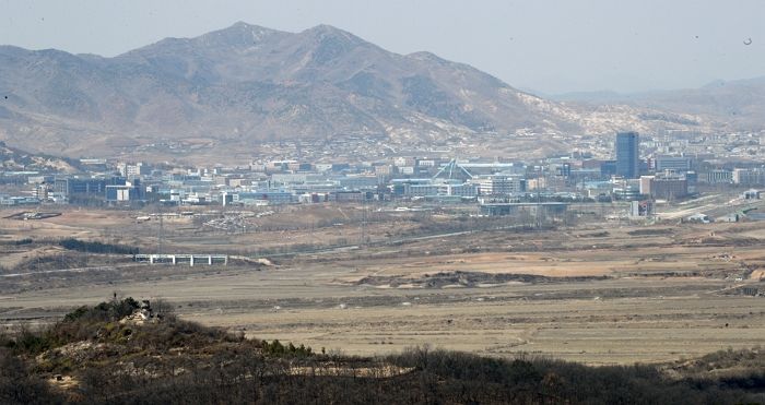 “서부 전선 전방 지역서 폭발음 들렸다”···개성공단 내 건물 폭파 추정