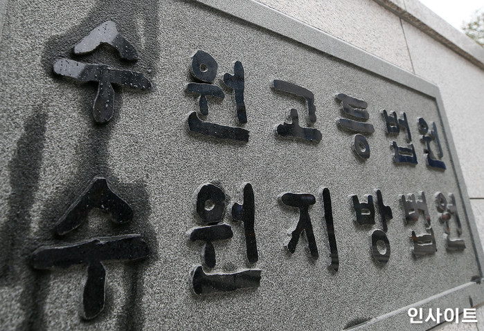 대한민국 재판부가 자기 자식을 살해한 엄마에게 ‘집행유예’ 선고한 이유