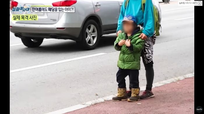 ‘폭염 특보’ 발효된 한여름 날, 6살 아들에게 ‘패딩’ 입히고 돌아다닌 엄마의 사연