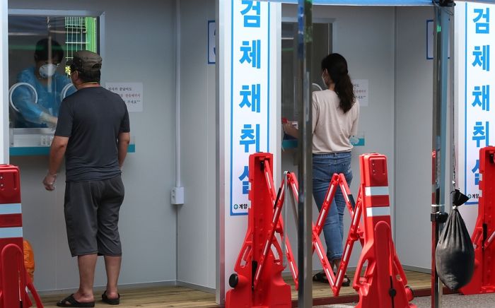 “해외유입 39명”···어제(16일) 하루, 국내 코로나 신규 확진자 ‘60명’ 발생