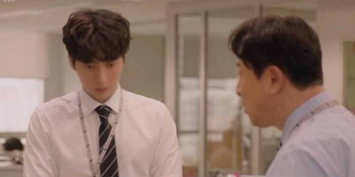 “휴대폰 들고 메모하면서 일 배우는 신입한테 ‘노트’ 들고 다니라 하면 꼰대인가요?”