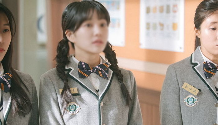 ‘강남’ 학교 다니는 딸이 명품 신발 사달라며 울고불고 난리 쳐 고민에 빠진 아빠