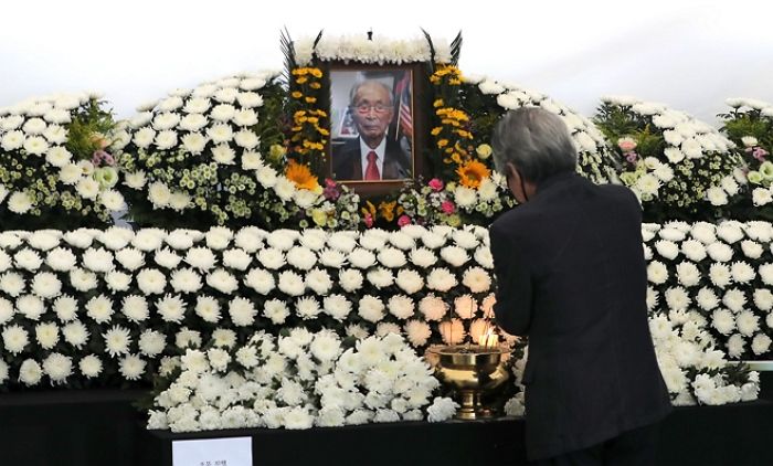 서울시, ‘6·25전쟁 영웅’ 故 백선엽 장군 분향소 차린 시민들에 변상금 물린다