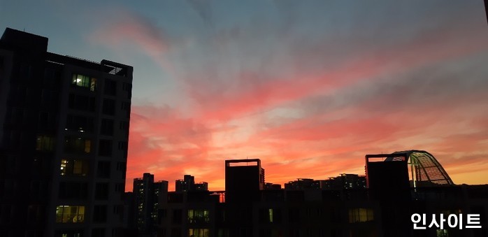 정부의 자국민 부동산 규제 틈 타 경기도 건물 쓸어담고 있는 중국인들