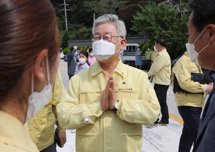 내년부터 정규직보다 비정규직한테 더 많은 돈 주겠다고 약속한 이재명