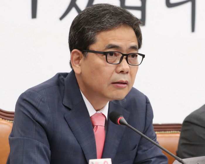 문 대통령 처남 추정 인물 부동산 투기 의혹 “30억원 이상 시세차익”